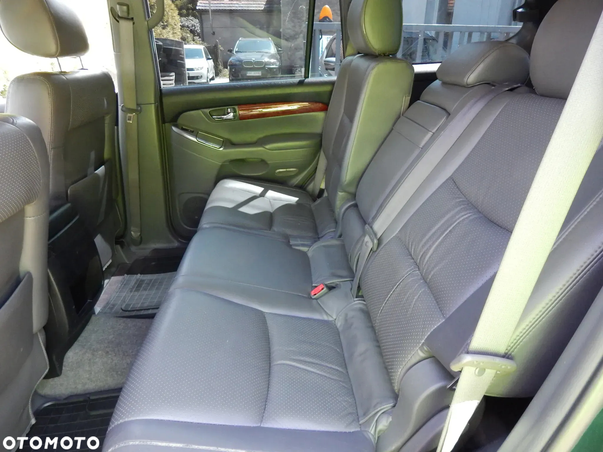 Toyota Land Cruiser - 14
