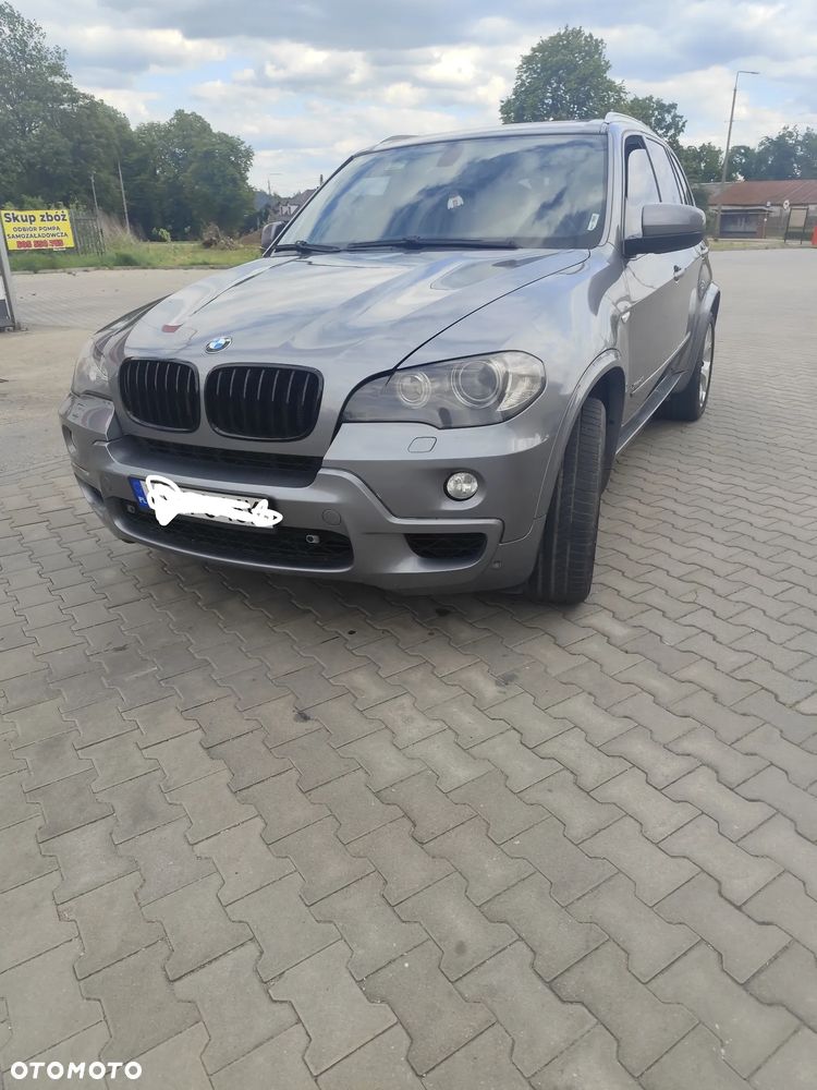 BMW X5 4.8i xDrive - 1