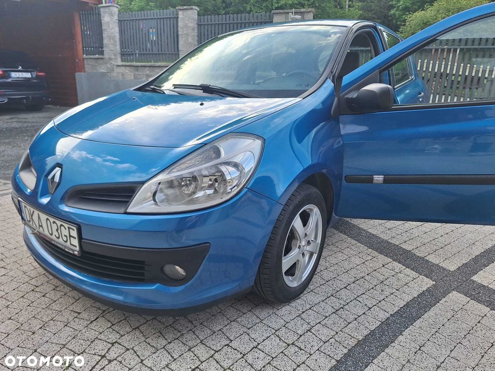 Renault Clio - 8