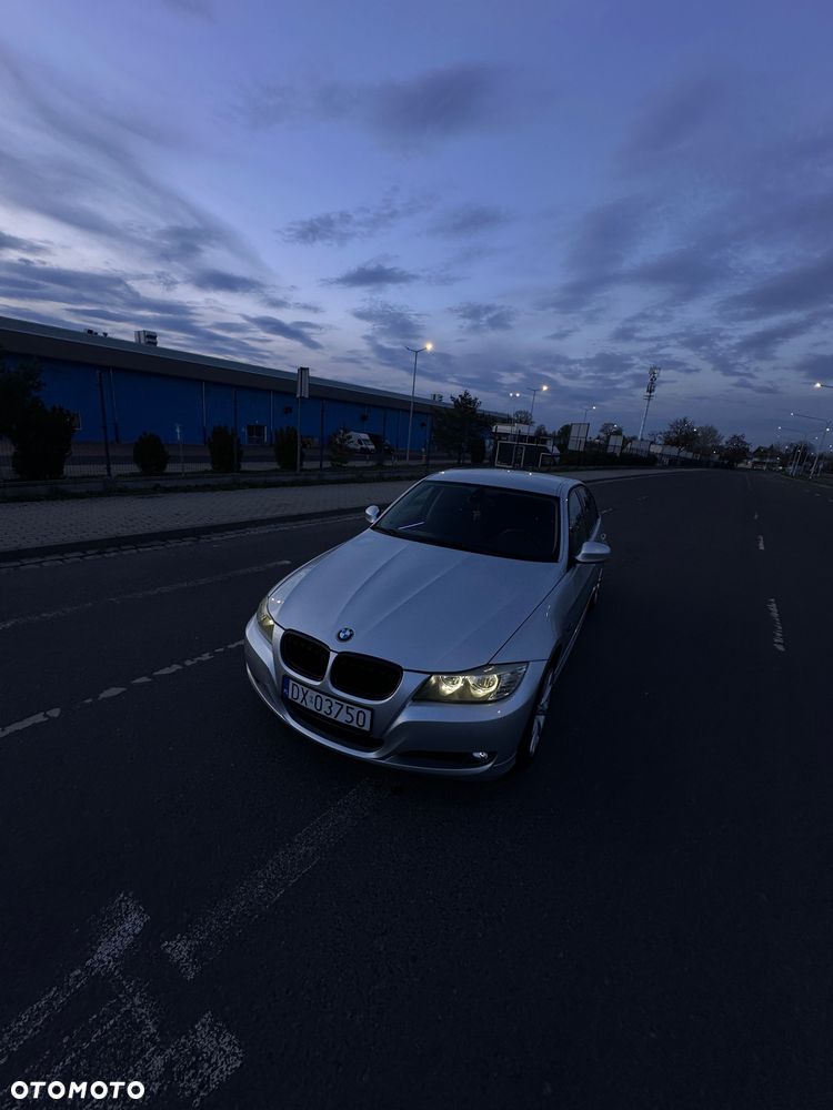 BMW Seria 3 320d DPF - 1