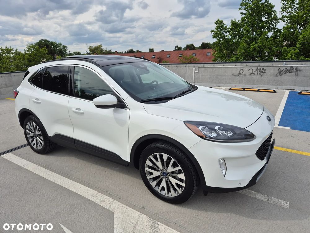 Ford Kuga - 1