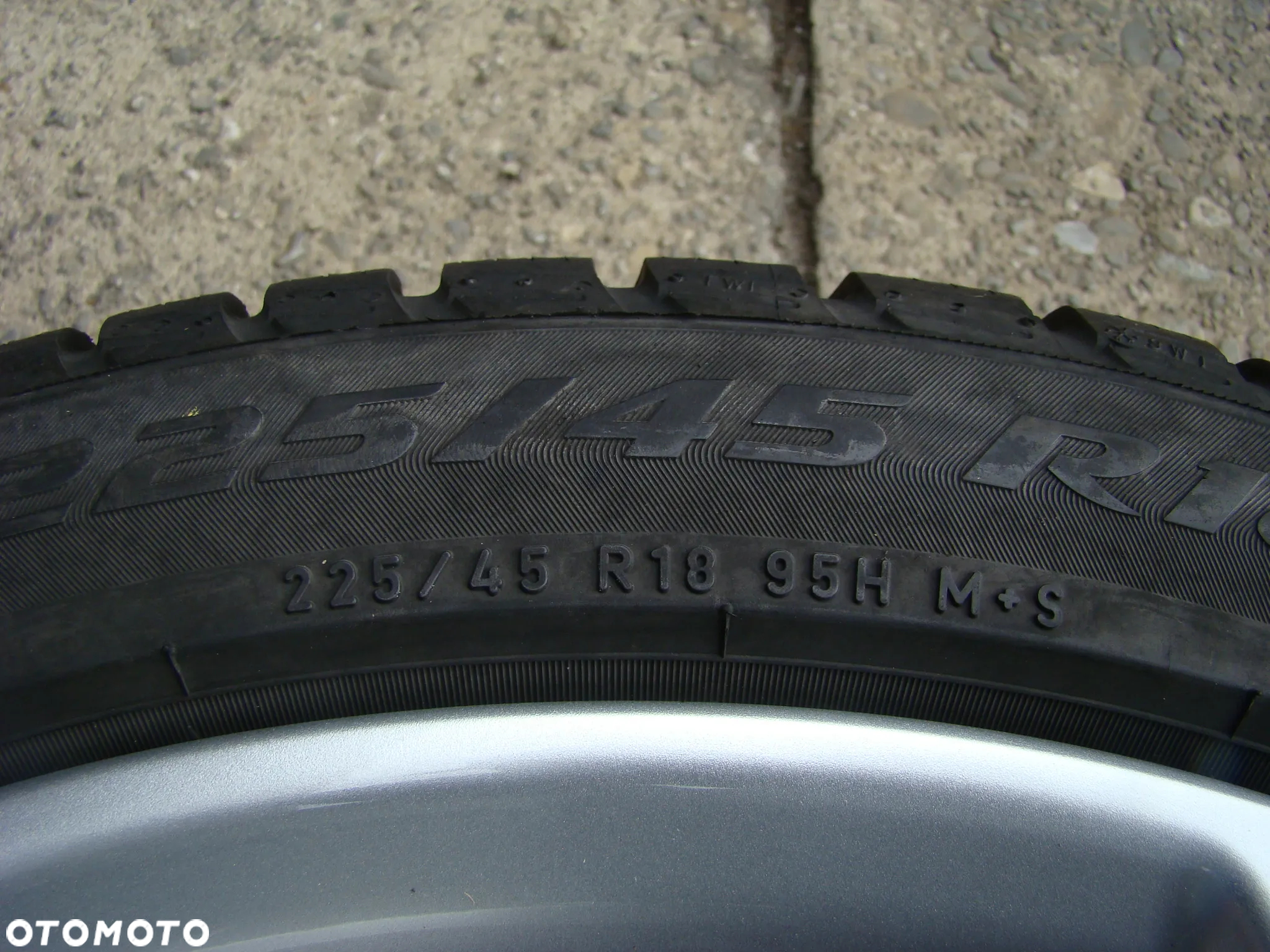 a418 5x112 VW T-Roc Passat B6 B7 Beetle Jetta Touran Caddy 7,5x18 zima 225/45 - 9