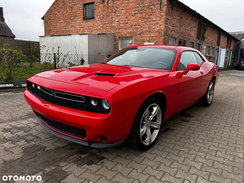 Dodge Challenger - 2