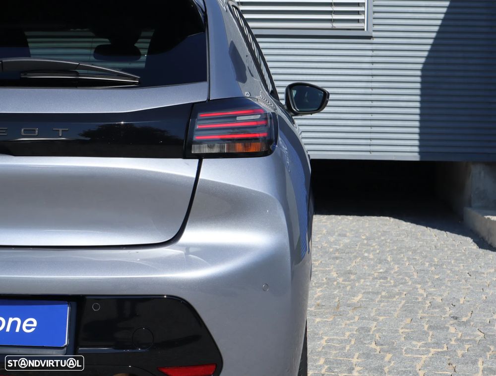 Peugeot 208 1.2 Hybrid Allure e-DCS6 - 17