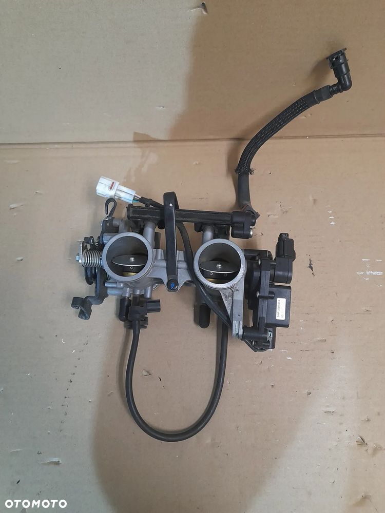 = KAWASAKI ER-6N 2012 WTRYSKI PRZEPUSTNICE - 1