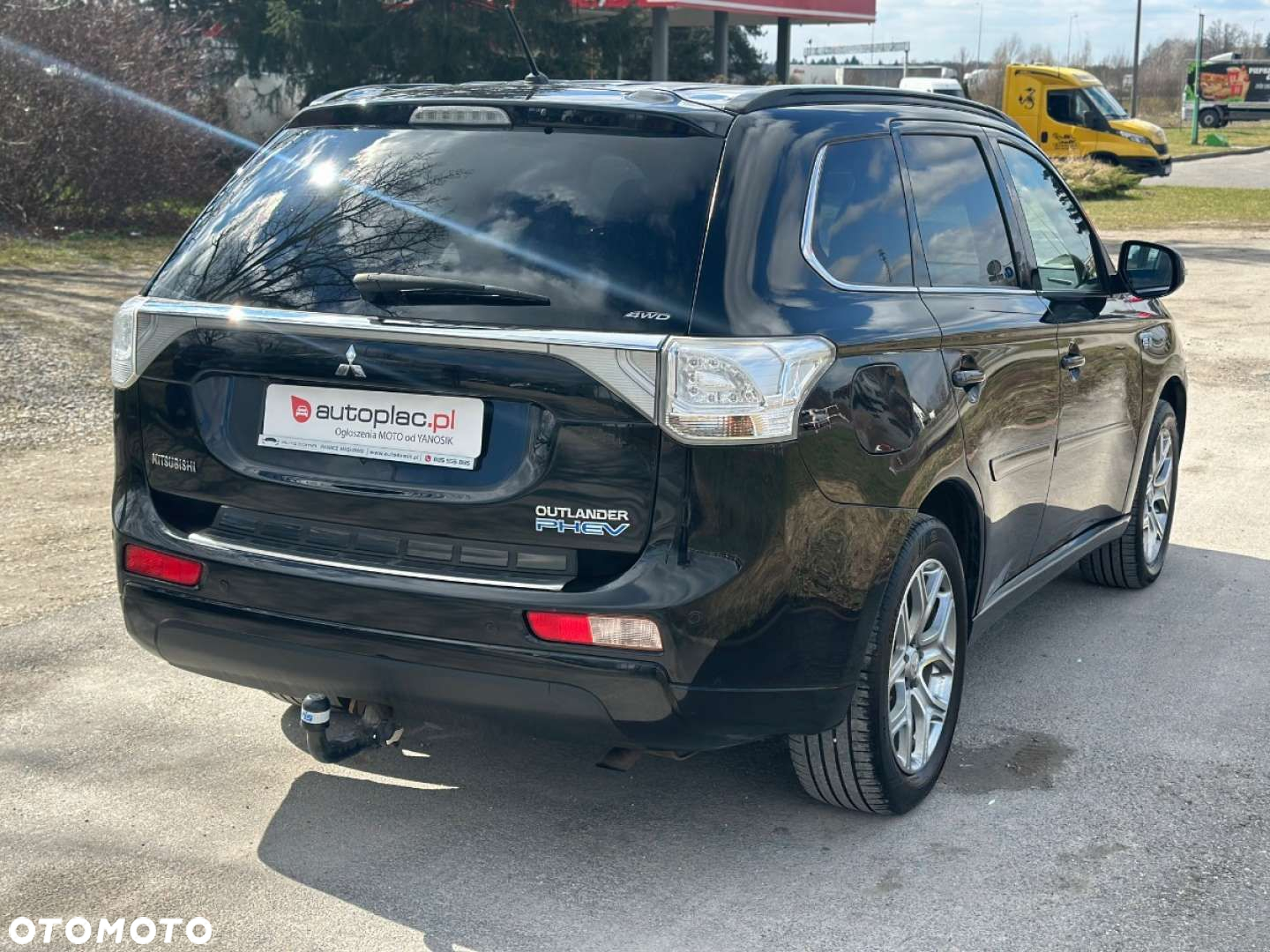 Mitsubishi Outlander - 10