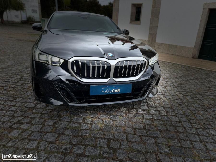 BMW 520 d Pack Desportivo M Pro - 2