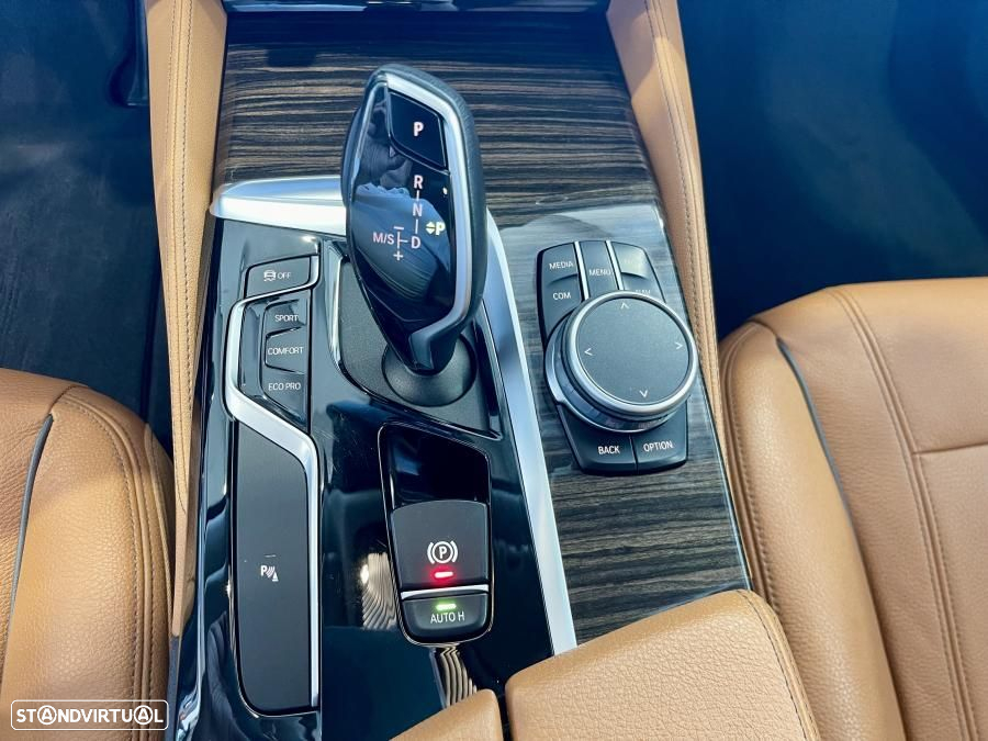 BMW 520 d Line Luxury Auto - 19