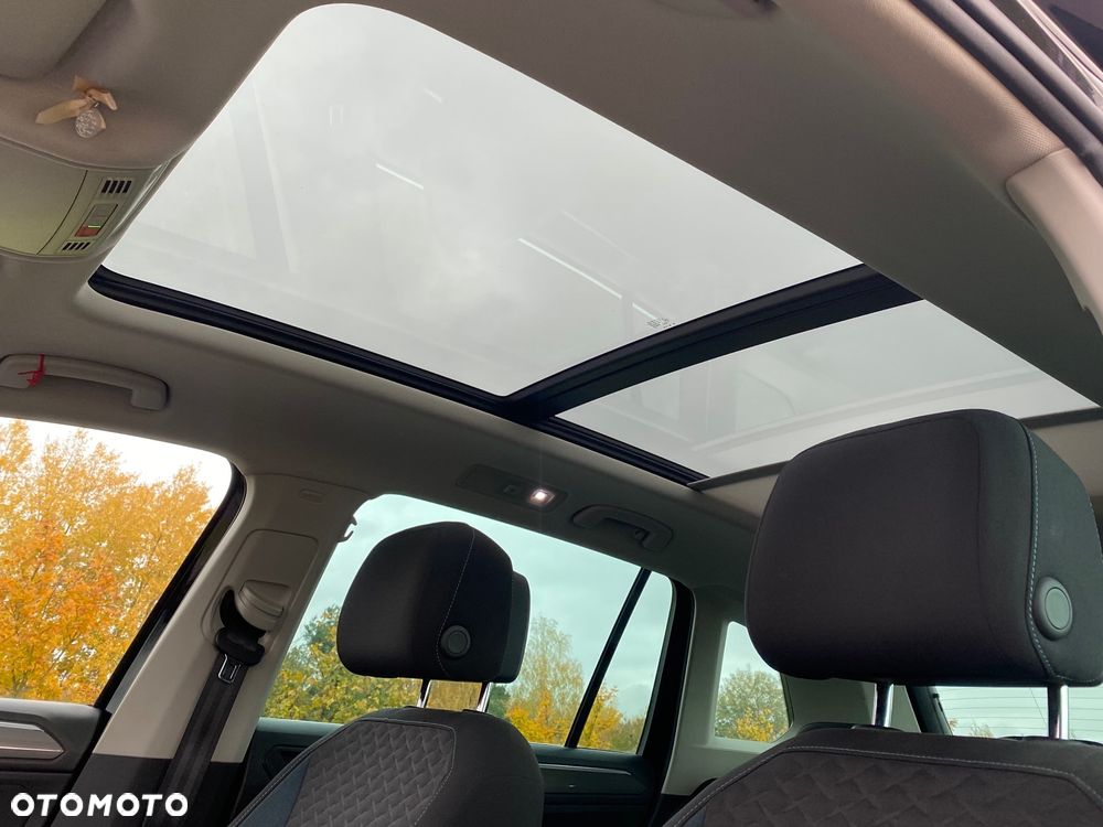 Volkswagen Tiguan 2.0 TDI SCR IQ.DRIVE - 24