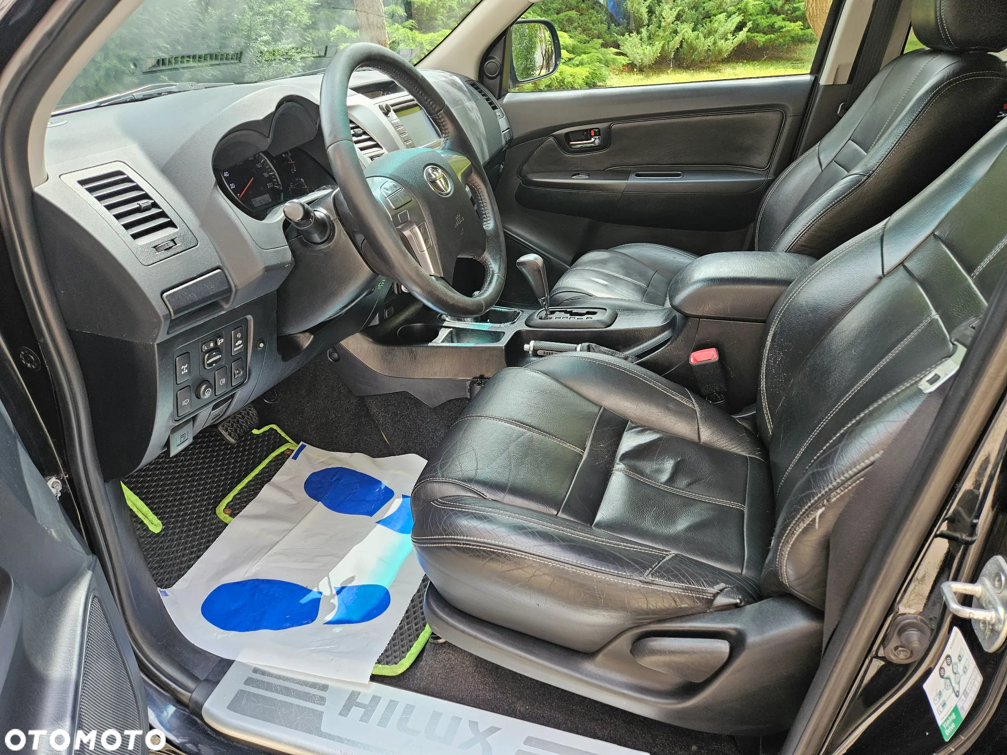 Toyota Hilux 3.0 D-4D Invincible - 12