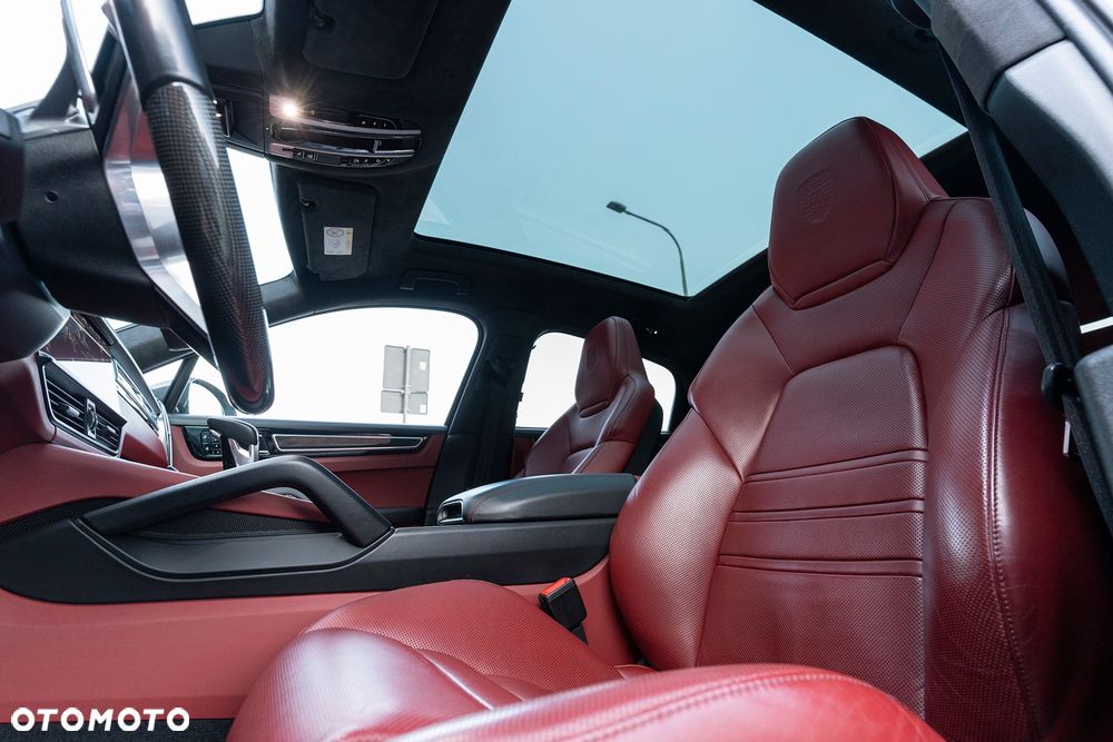 Porsche Cayenne - 6