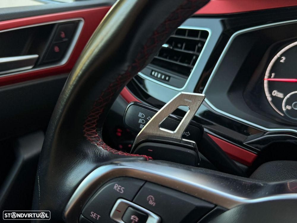 VW Polo 2.0 TSI GTI DSG - 38