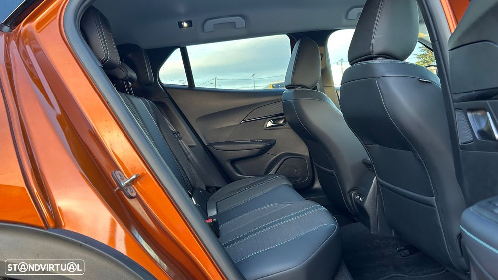 Peugeot 2008 1.2 PureTech Allure Pack - 6