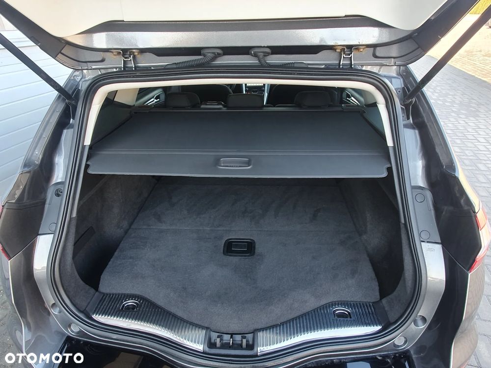 Ford Mondeo - 26