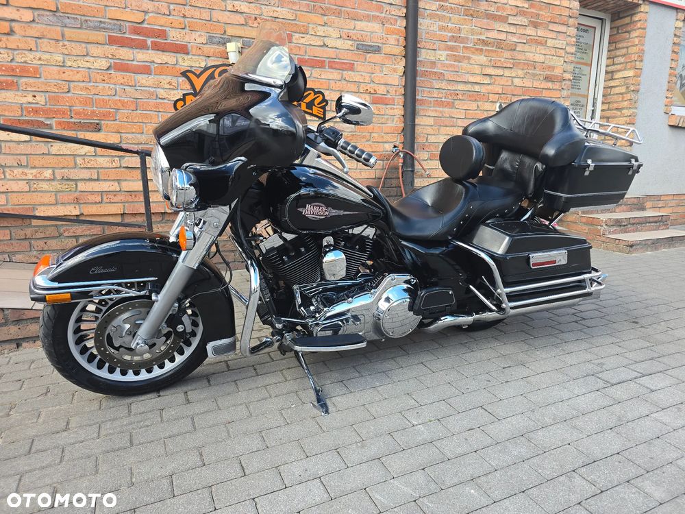 Harley-Davidson FLHT Electra Glide Standard - 25