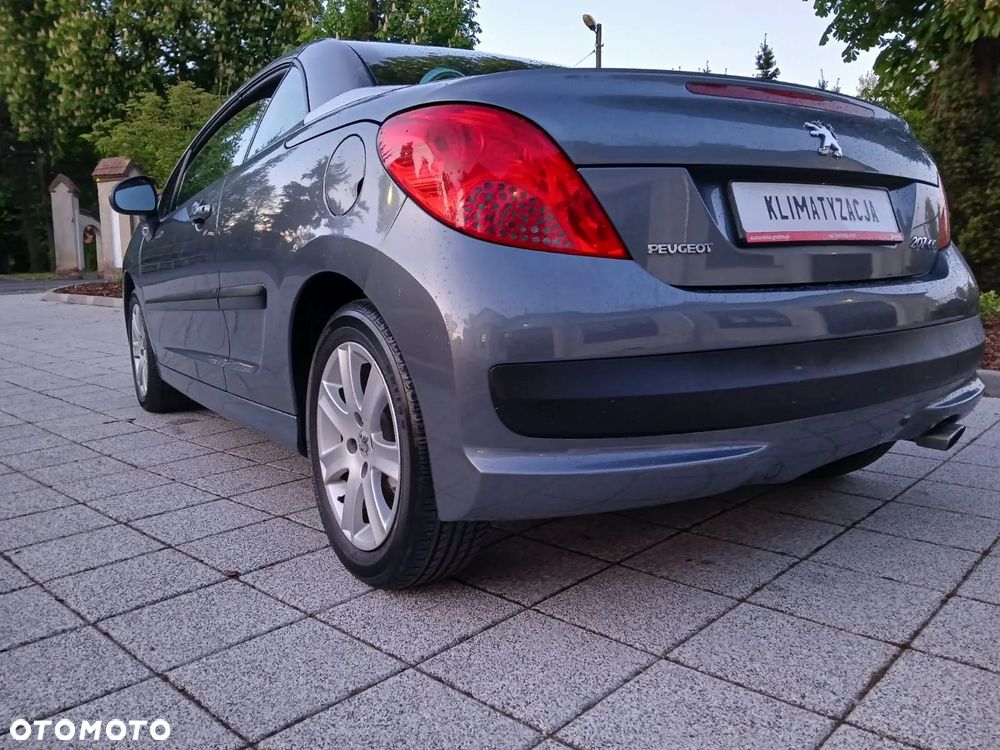 Peugeot 207 CC - 2
