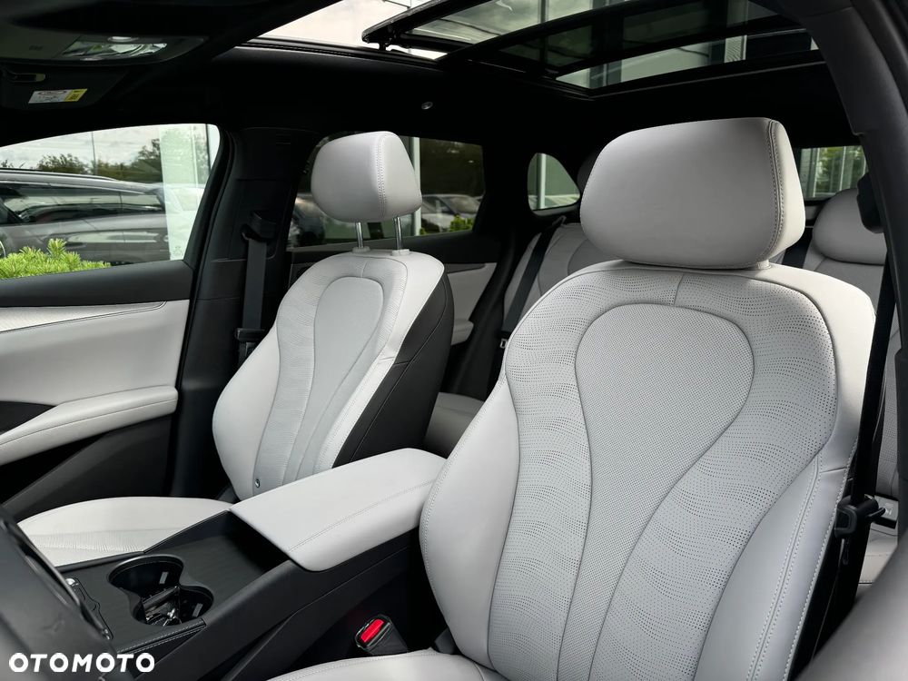 BYD Seal 6 - 13