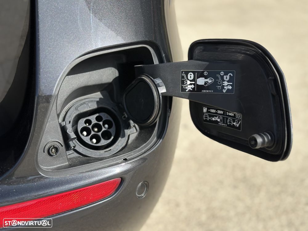 Mercedes-Benz E 300 de 4Matic T 9G-TRONIC - 21