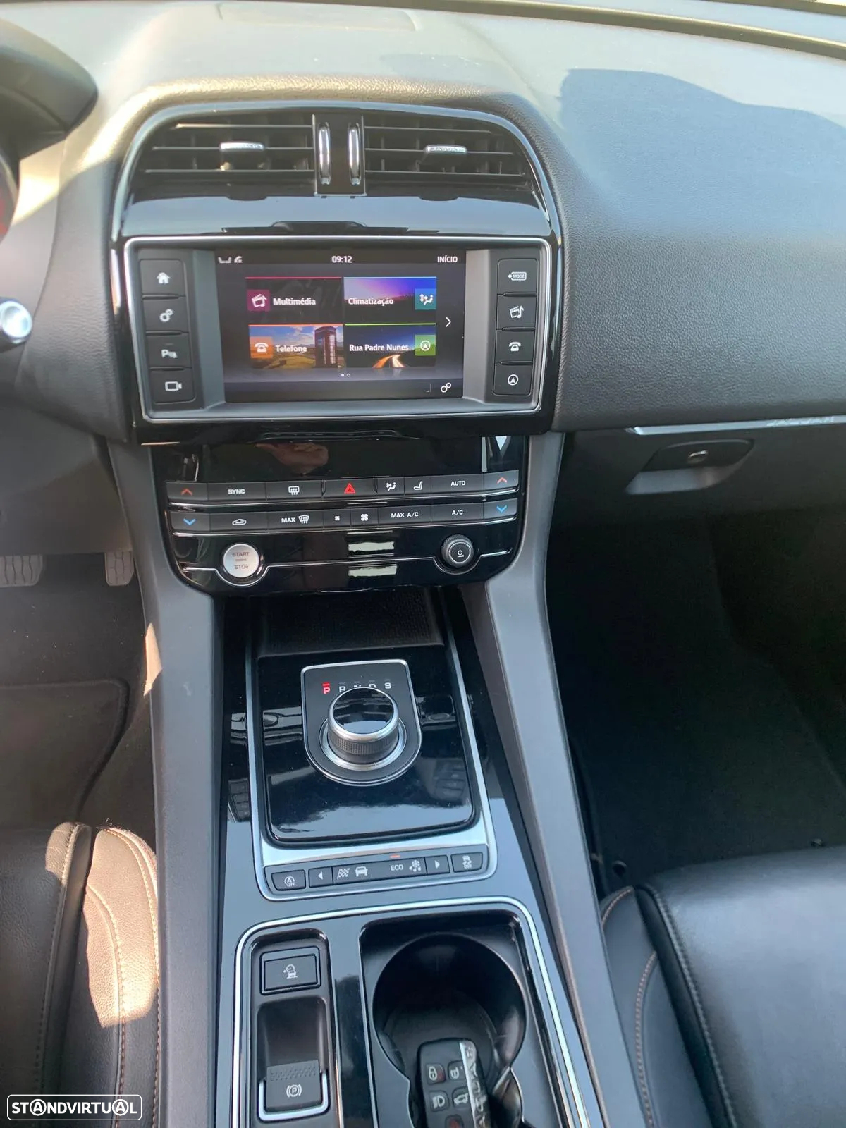 Jaguar F-Pace 2.0 i4D Prestige AWD Aut. - 11