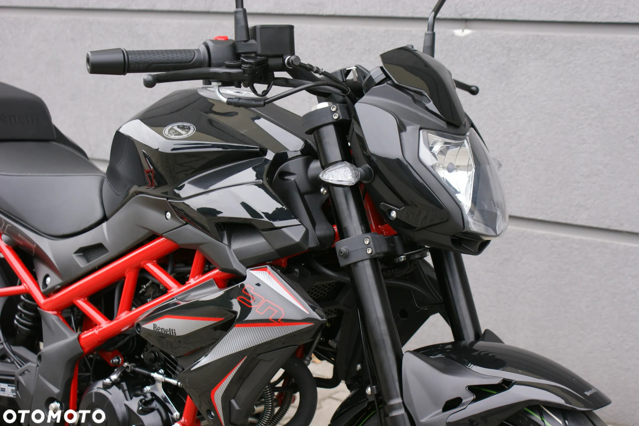 Benelli BN 125 - 13