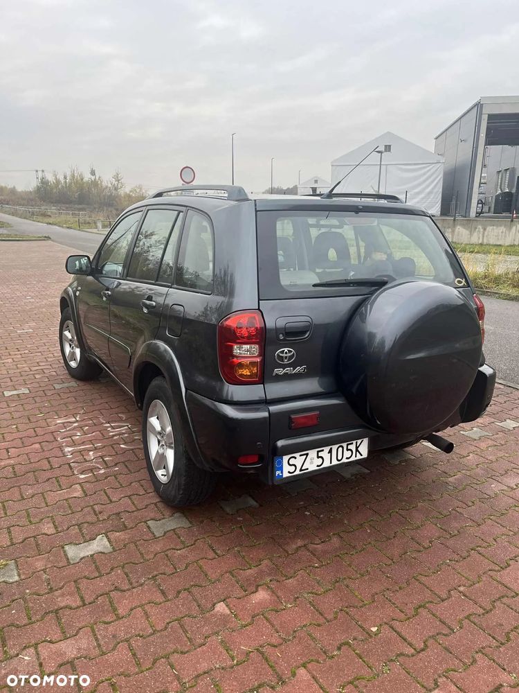 Toyota RAV4 2.0 D-4D 4x4 - 3