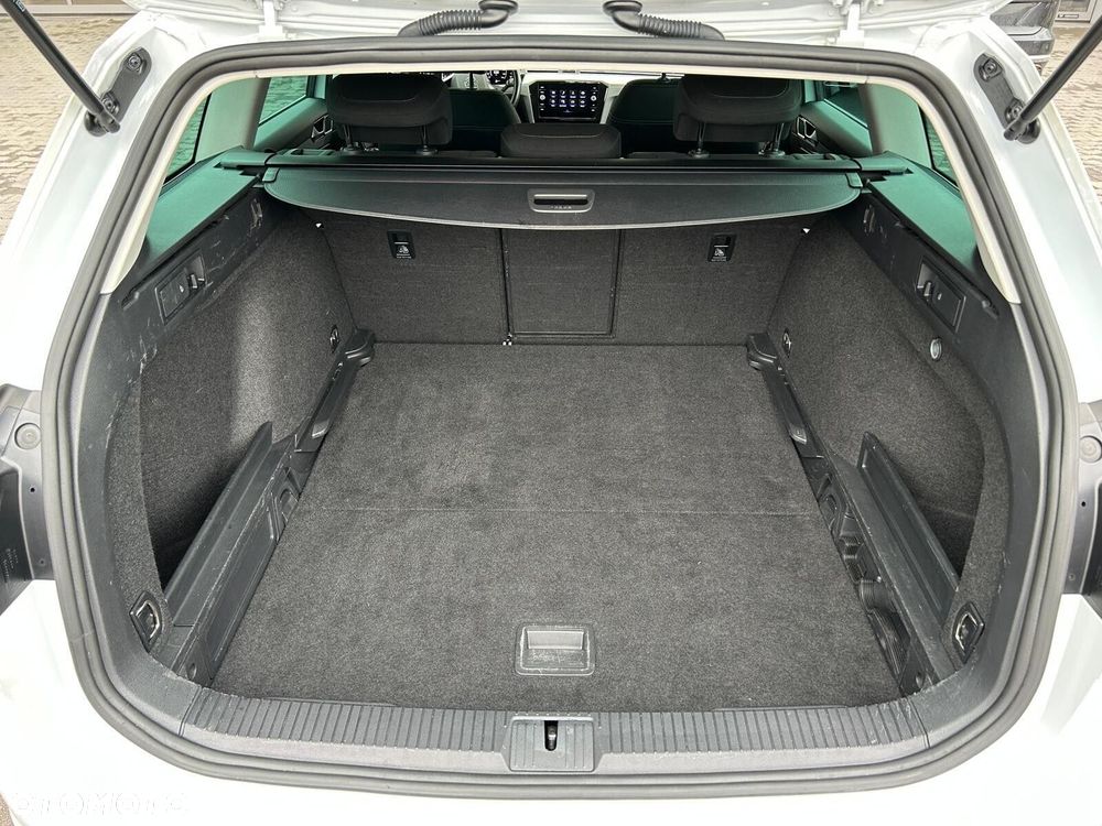 Volkswagen Passat 1.5 TSI EVO Business - 11