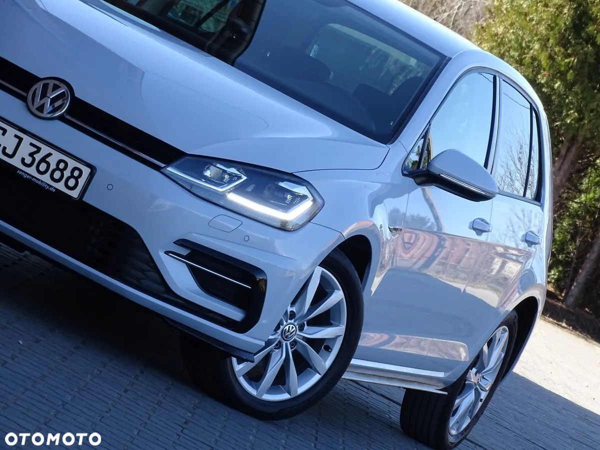 Volkswagen Golf - 1