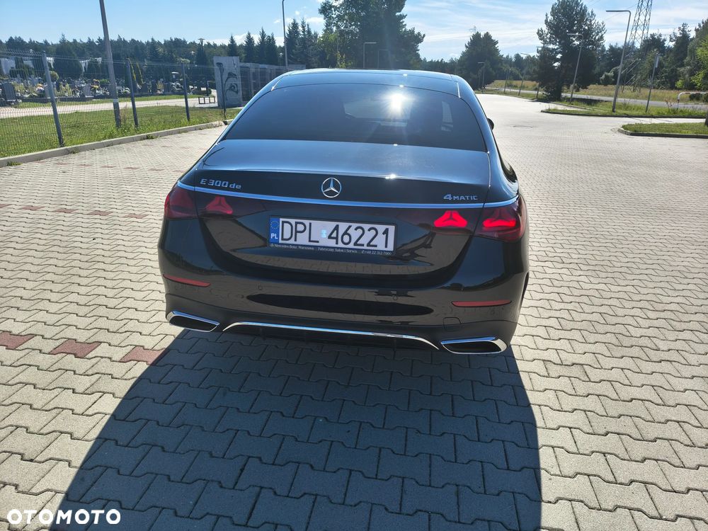 Mercedes-Benz Klasa E 300 de PHEV 4-Matic AMG 9G-Tronic - 23