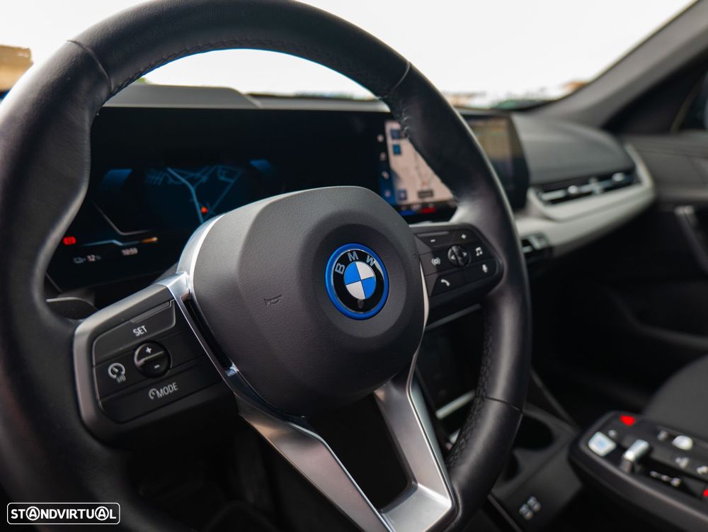 BMW iX1 xDrive30 - 16