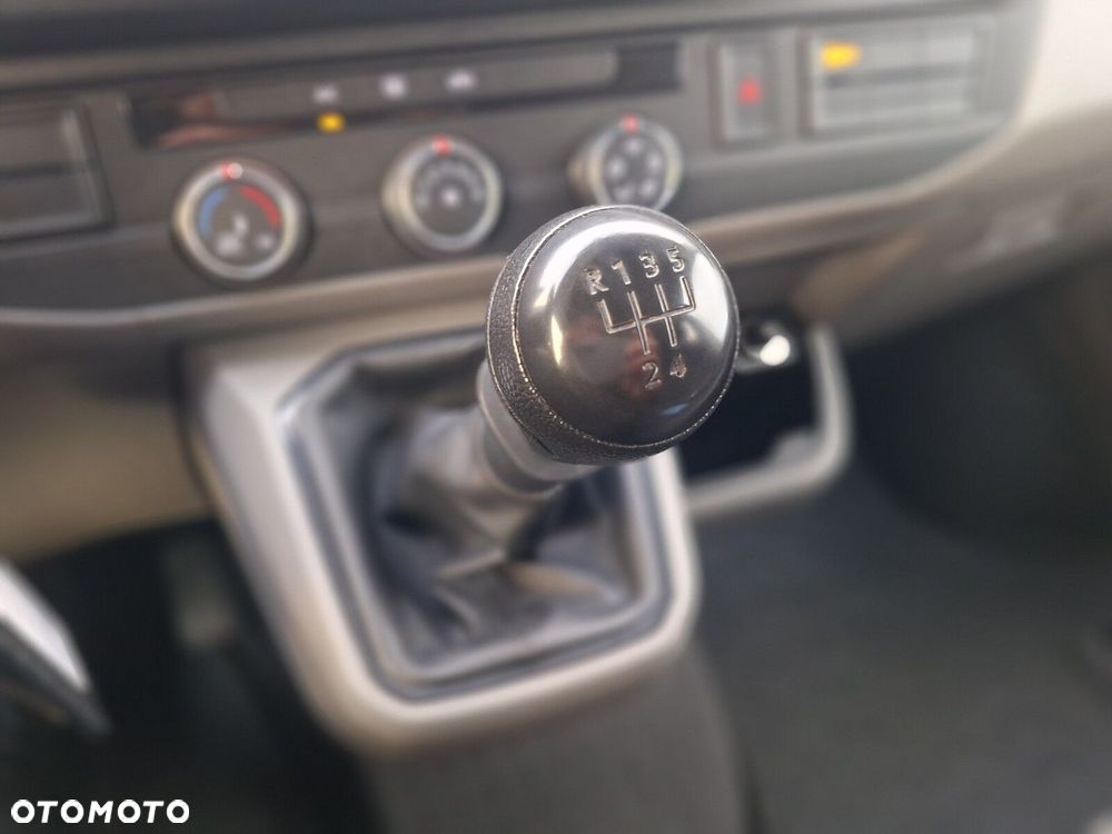 Volkswagen Transporter L2H1 Plus Trendline - 25