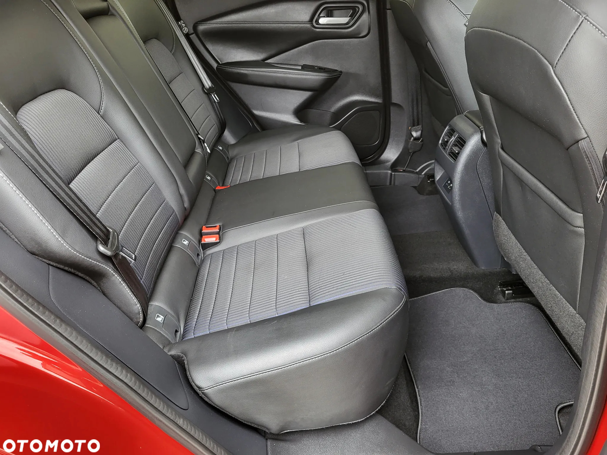 Nissan Qashqai 1.3 DIG-T MHEV Tekna - 8