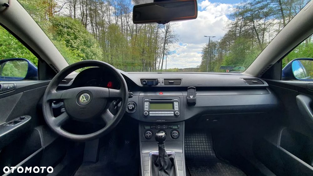 Volkswagen Passat 1.9 TDI Trendline - 8