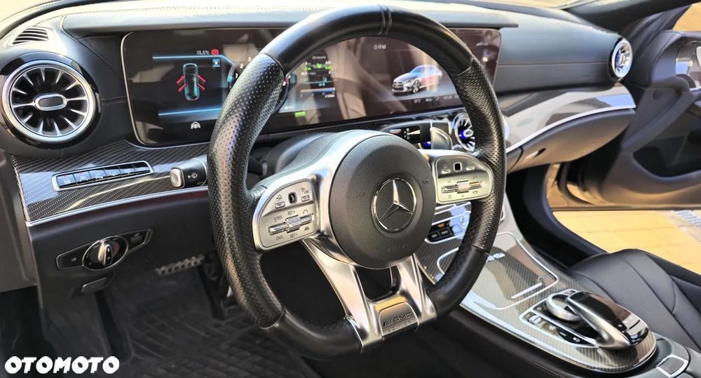 Mercedes-Benz CLS - 9