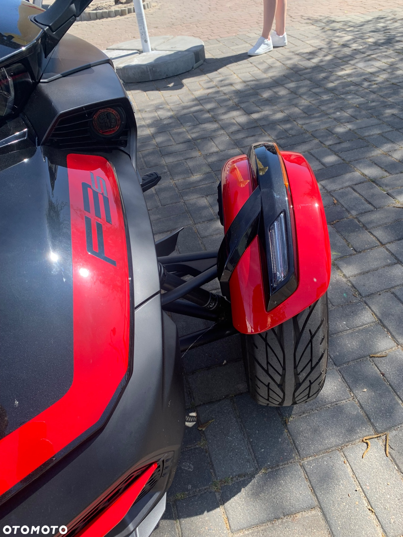 Can-Am Spyder - 14