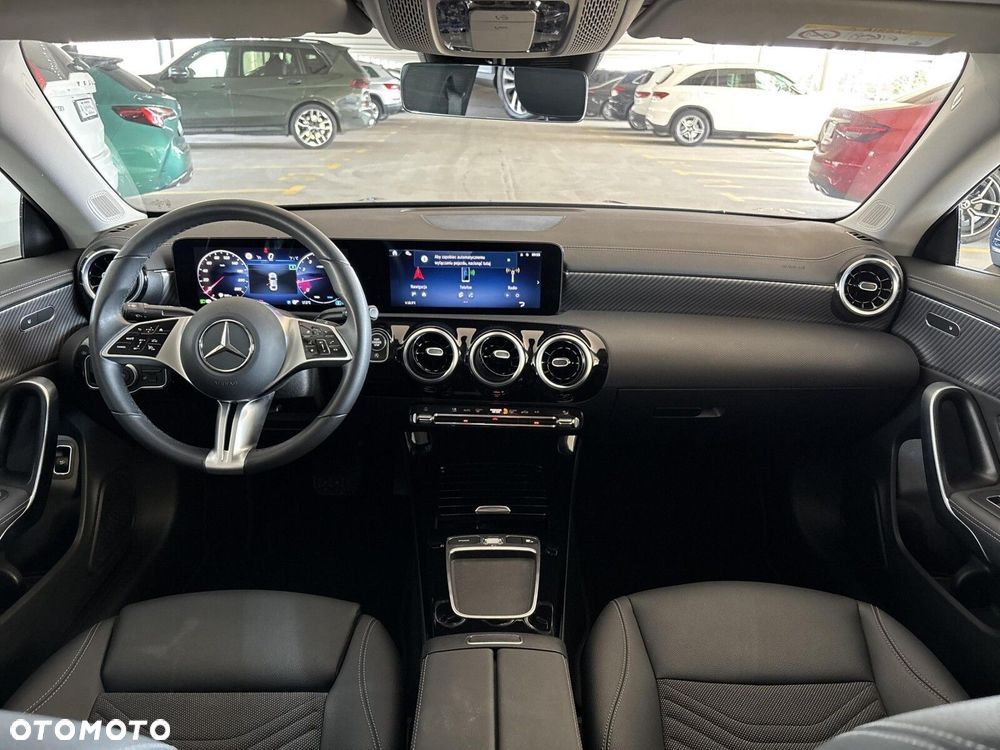 Mercedes-Benz CLA - 13