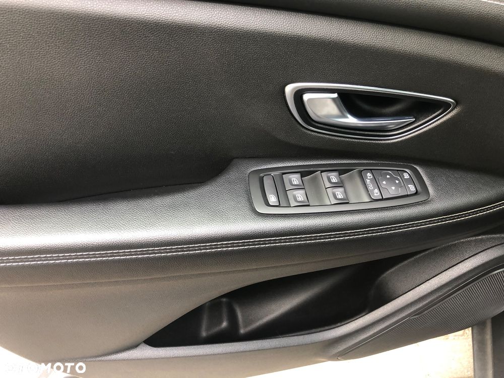 Renault Scenic - 21