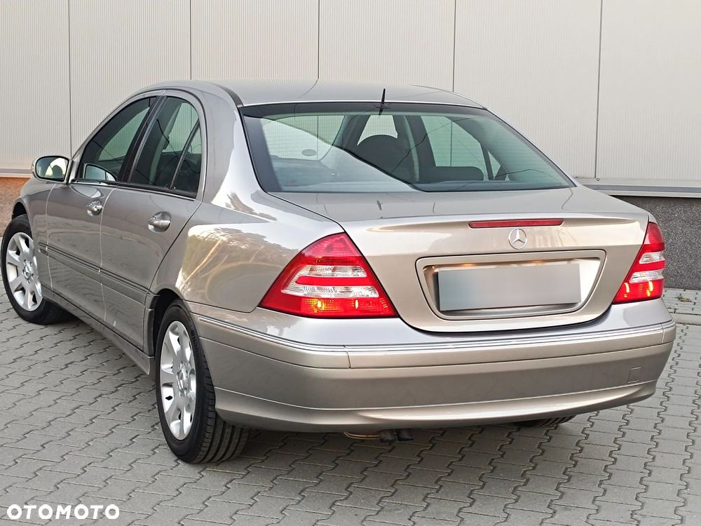 Mercedes-Benz Klasa C 200 Kompressor Automatik Elegance - 30