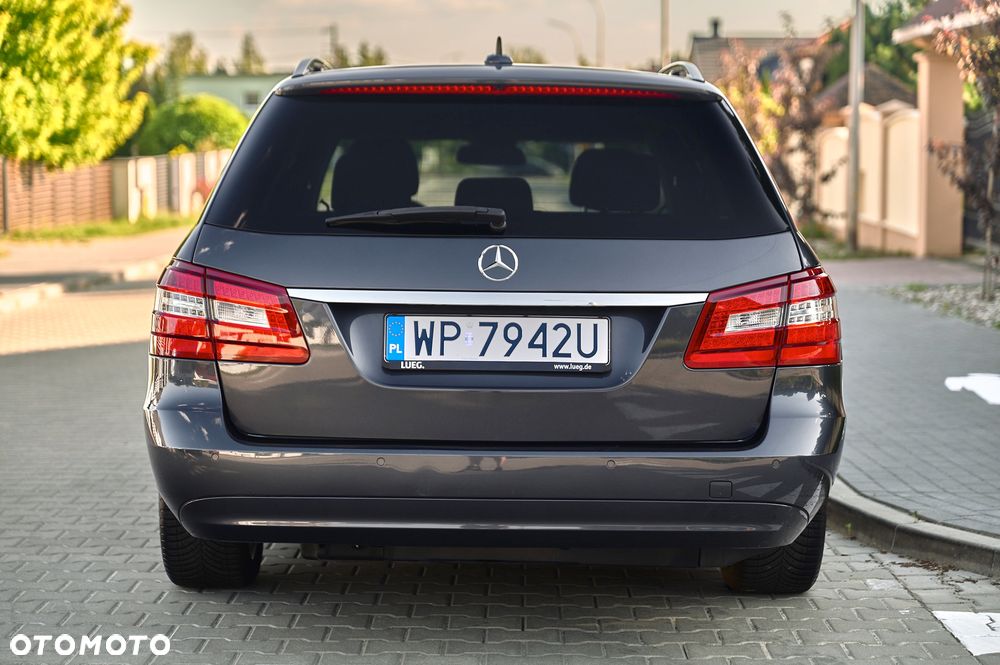 Mercedes-Benz Klasa E 250 CDI DPF 4Matic BlueEFFICIENCY 7G-TRONIC - 11
