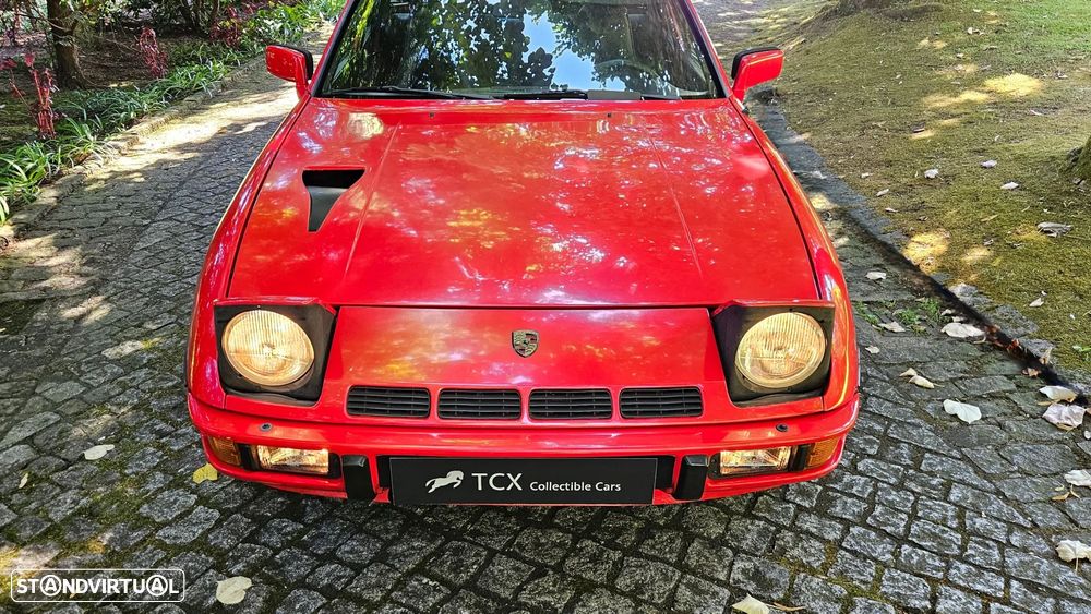 Porsche 924 - 8