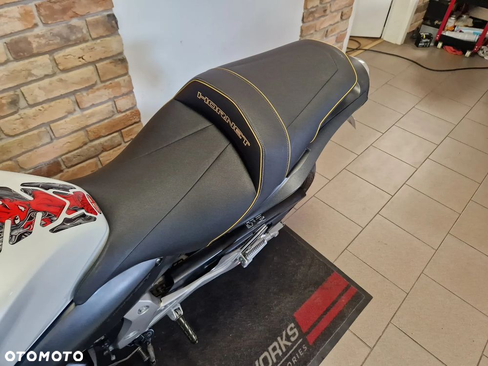 Honda Hornet - 16