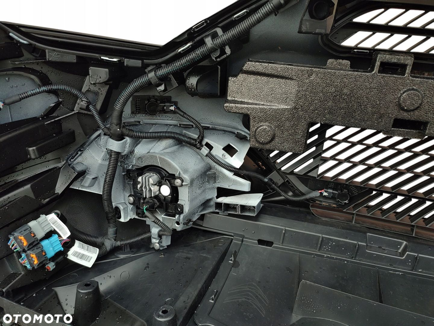 Zderzak przedni kompletny 6 PDC Halogeny Biały Citroen C4 III eC4 C4X 2020- - 12