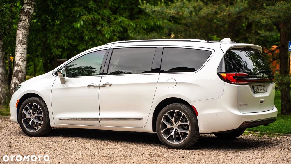 Chrysler Pacifica - 5