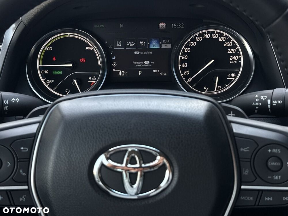 Toyota Camry 2.5 Hybrid Executive CVT - 21