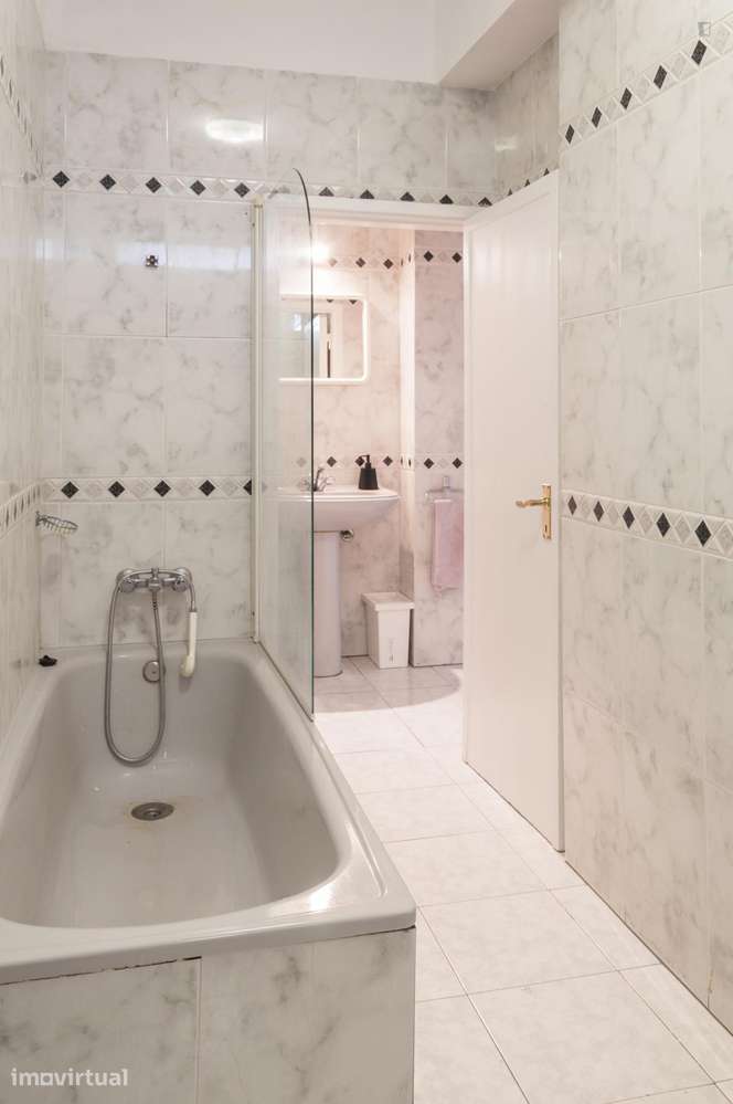 Quarto - localizado em Alcântara Lisbon - Grande imagem: 2/30