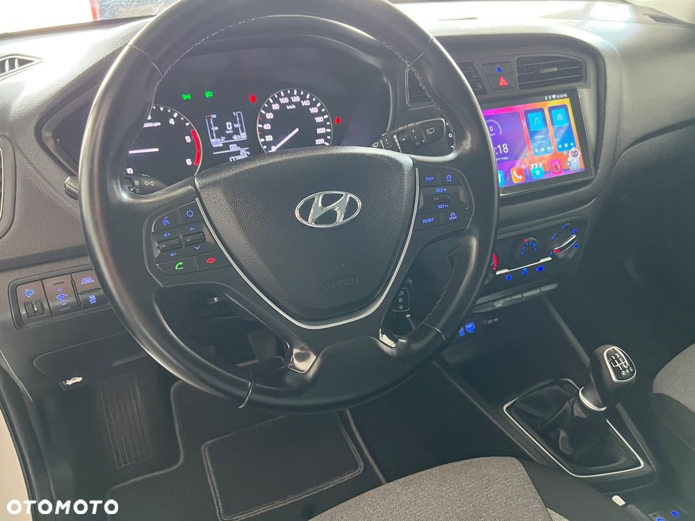 Hyundai i20 - 12