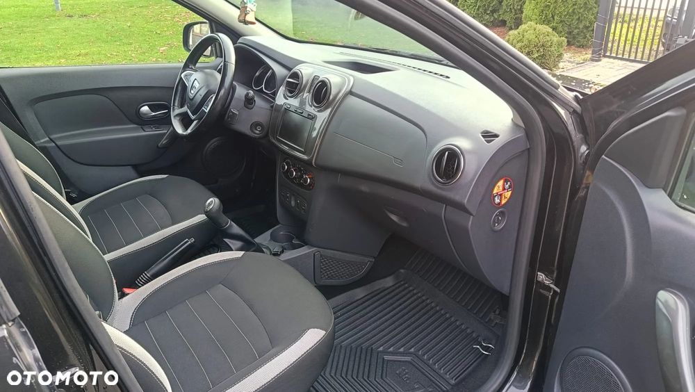 Dacia Sandero - 8