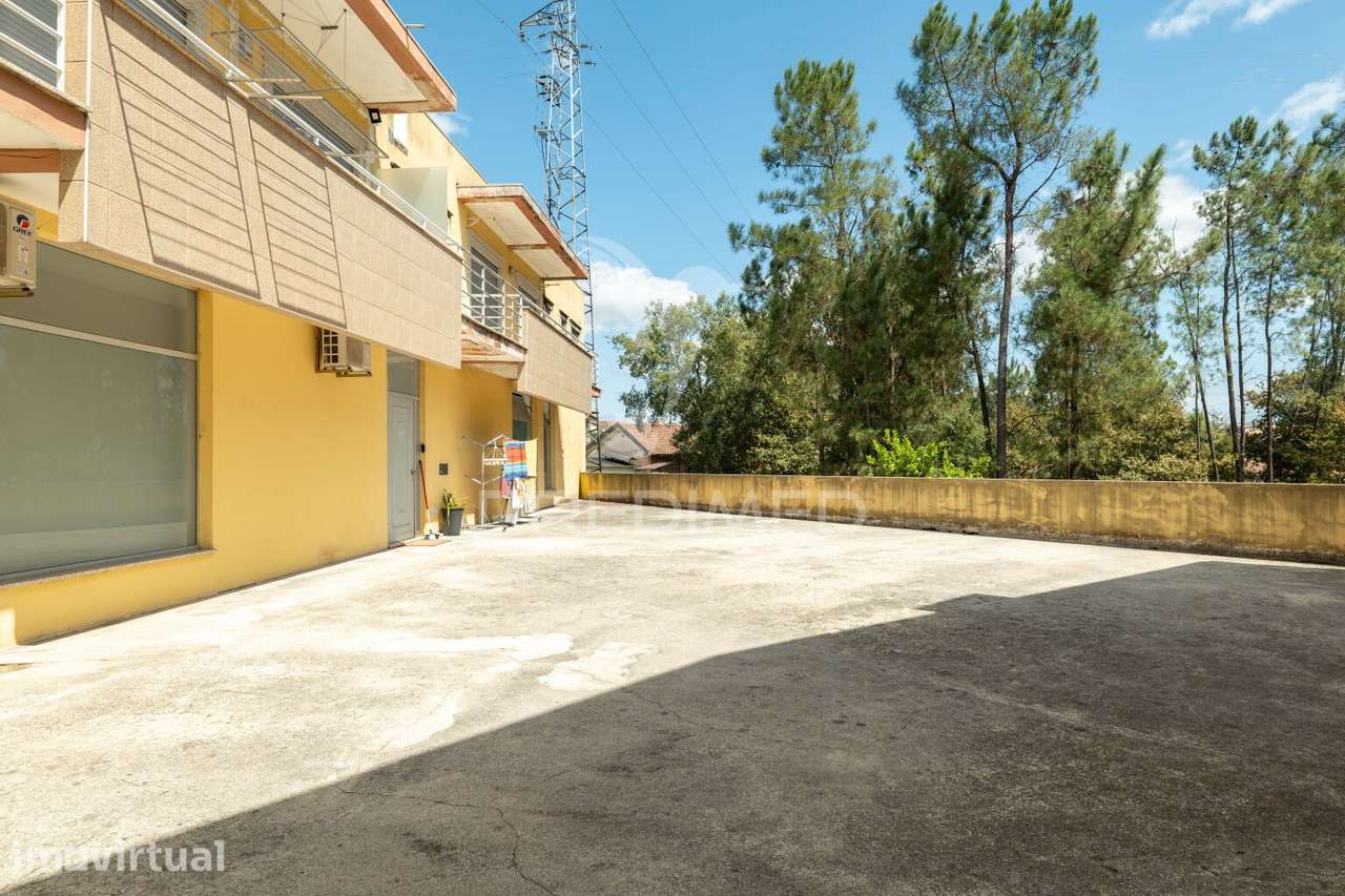 Apartamento T2 – Loja convertida em habitação | Entre Braga e Barcelos - Grande imagem: 2/23