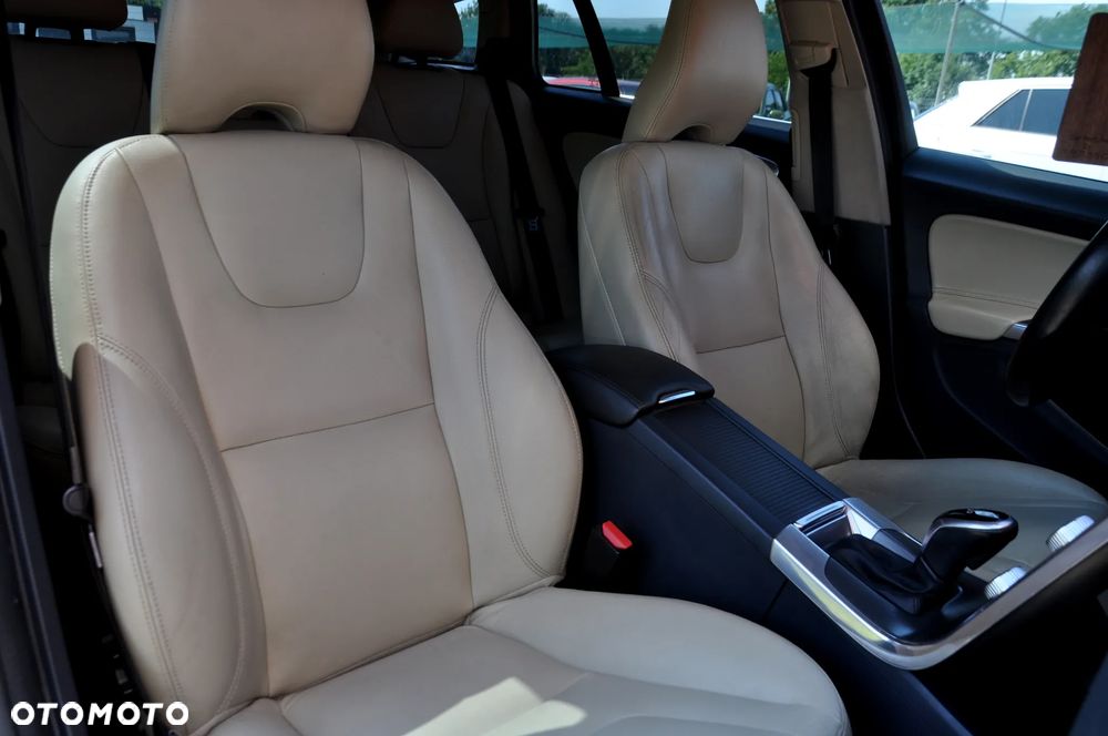 Volvo V60 D3 Geartronic Linje Business - 33