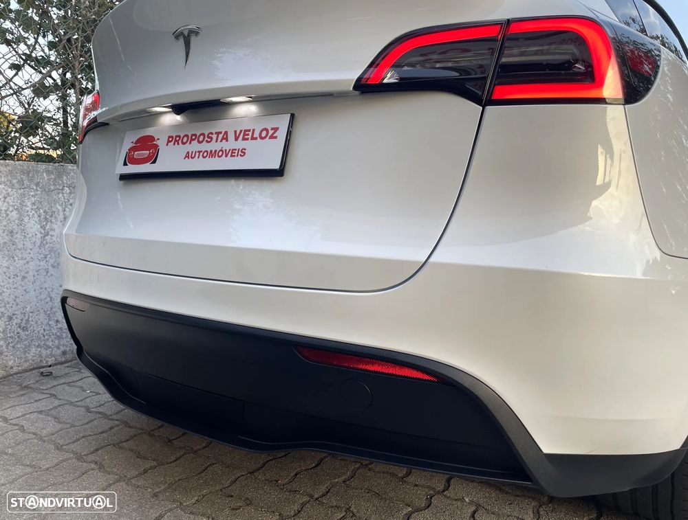 Tesla Model Y RWD - 14