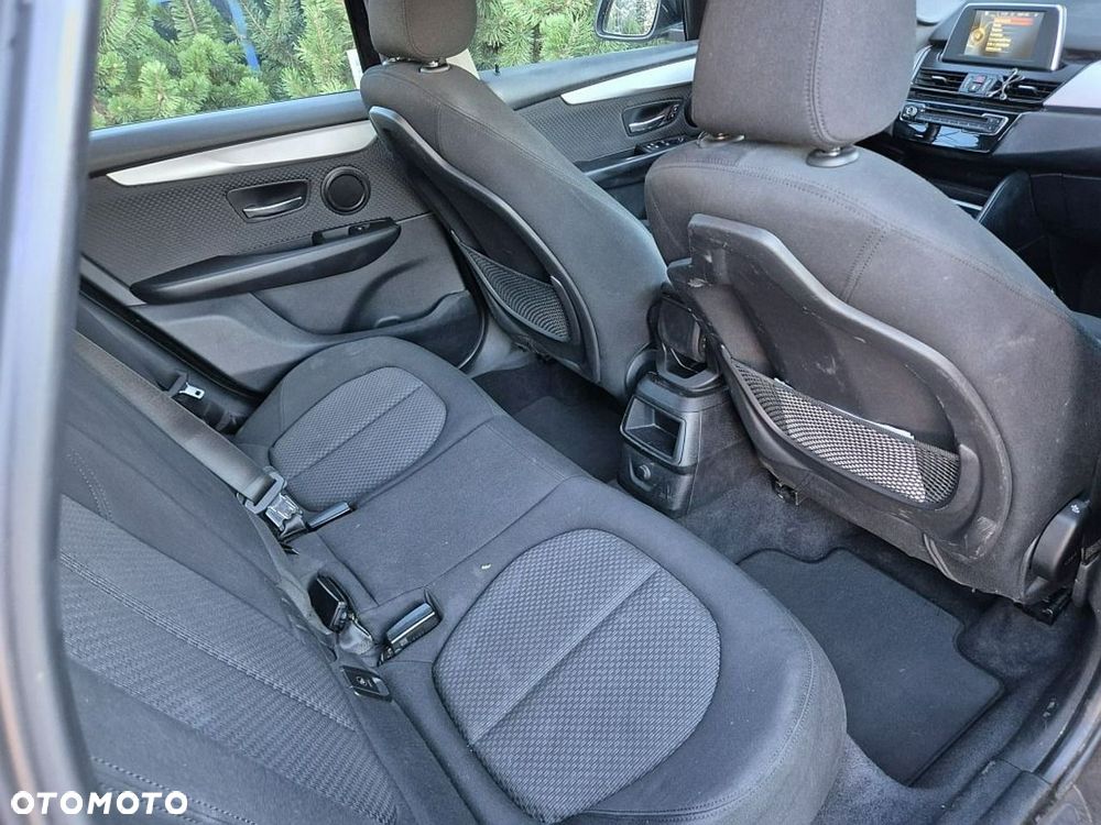BMW Seria 2 216d - 18